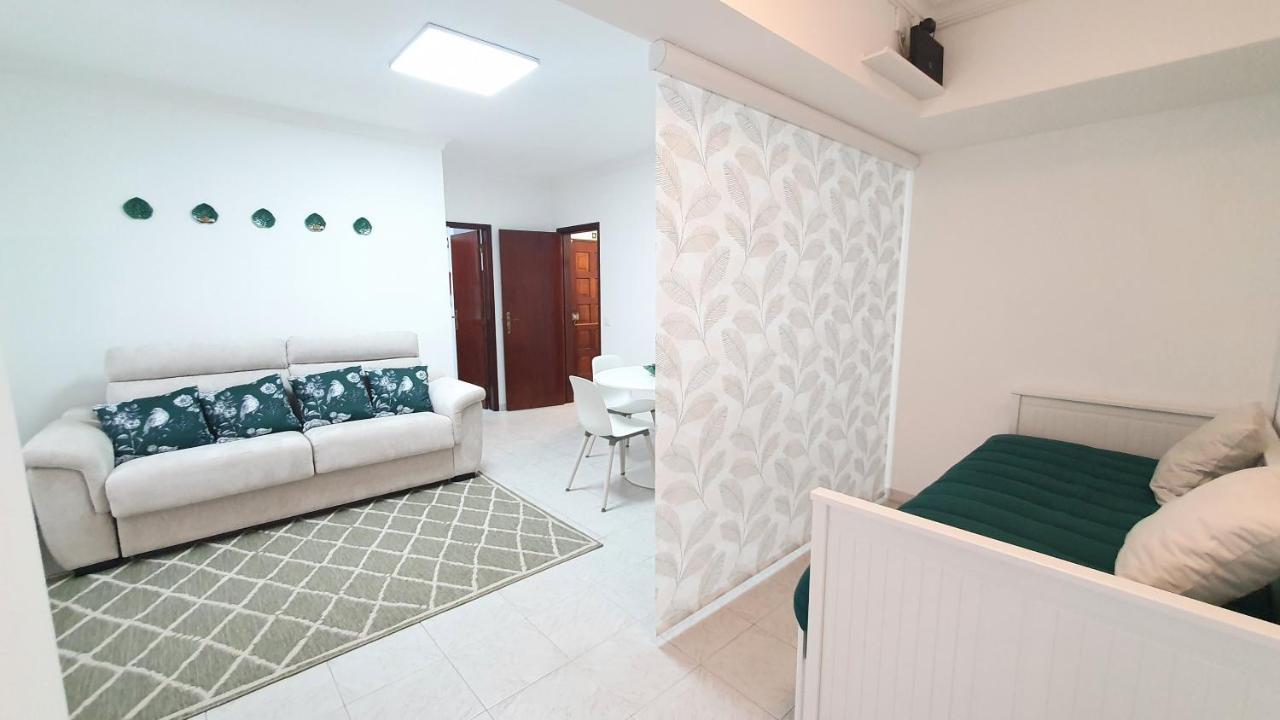 Caldas Da Rainha'S Green & White Exterior foto