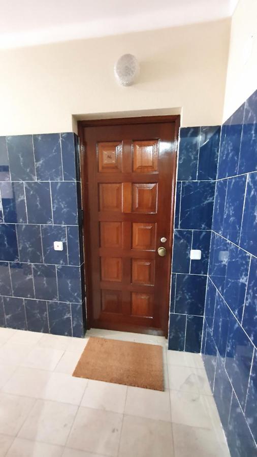 Caldas Da Rainha'S Green & White Exterior foto